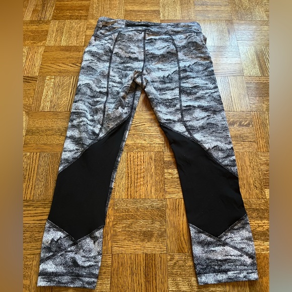 Barley Worn LULULEMON Pace Rival Crop Pants - Picture 5 of 14